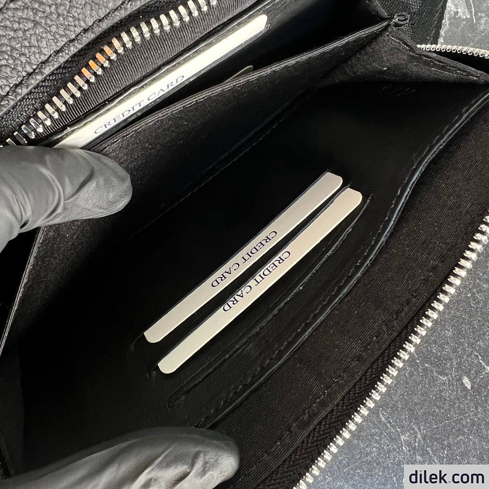 Louis Vuitton Alpha Wearable Wallet