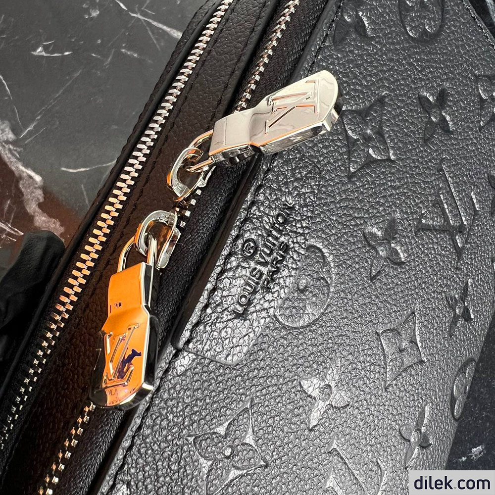 Louis Vuitton Alpha Wearable Wallet