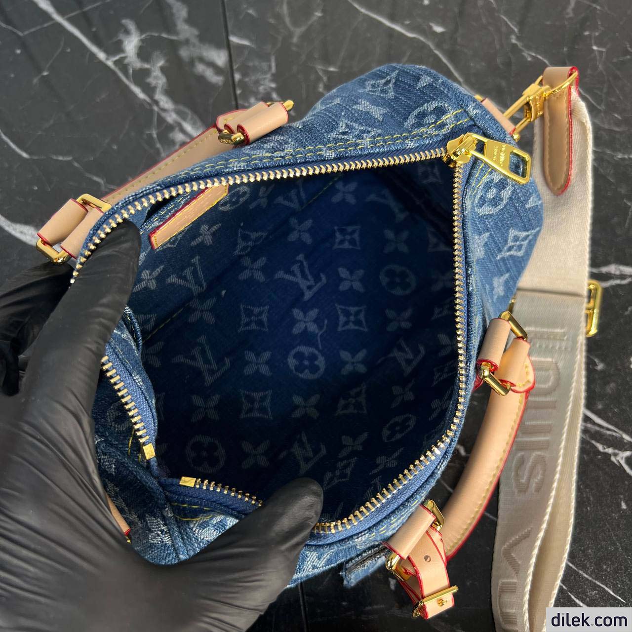 Louis Vuitton Keepal Bandouliere 25 Denim