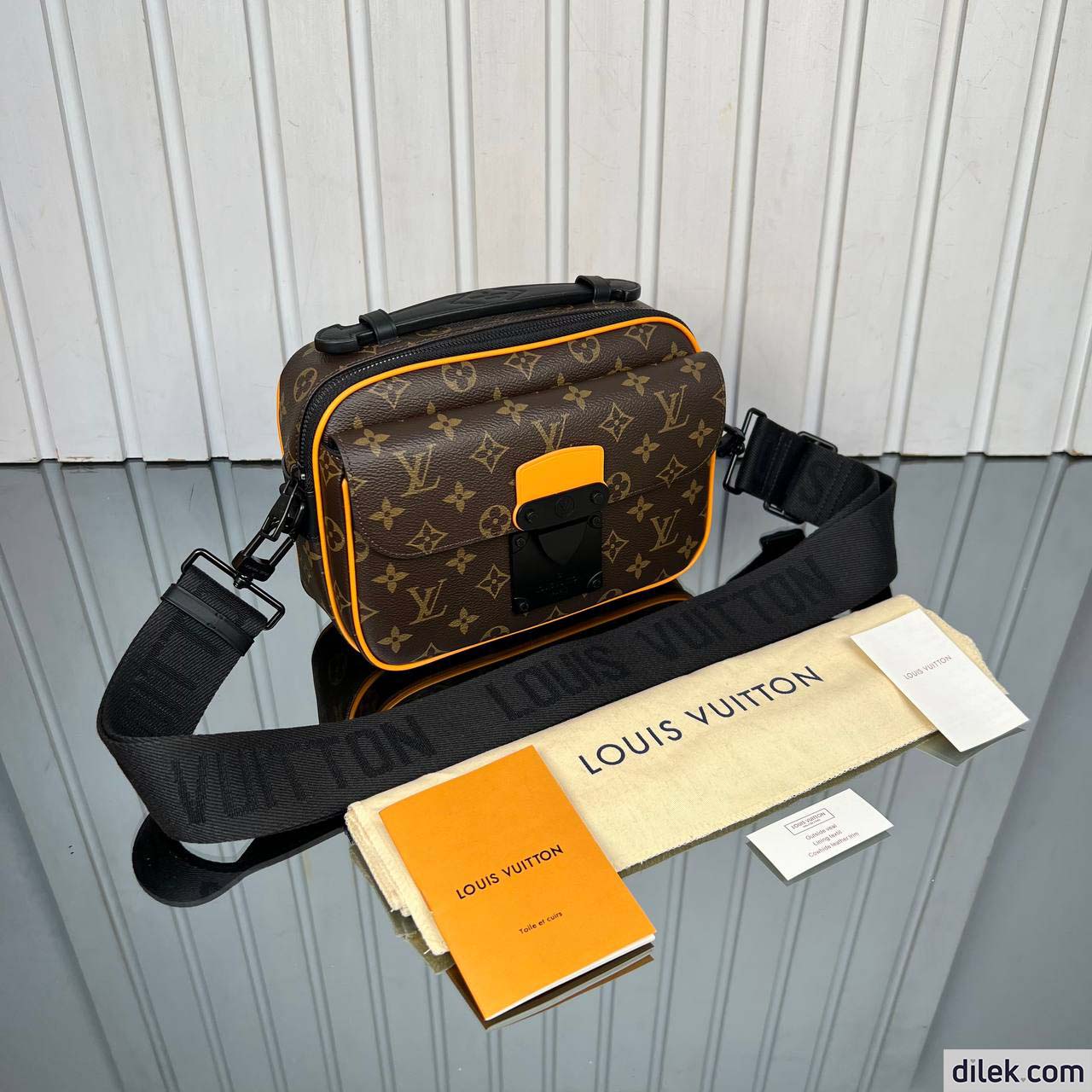 Louis Vuitton S Lock Messenger