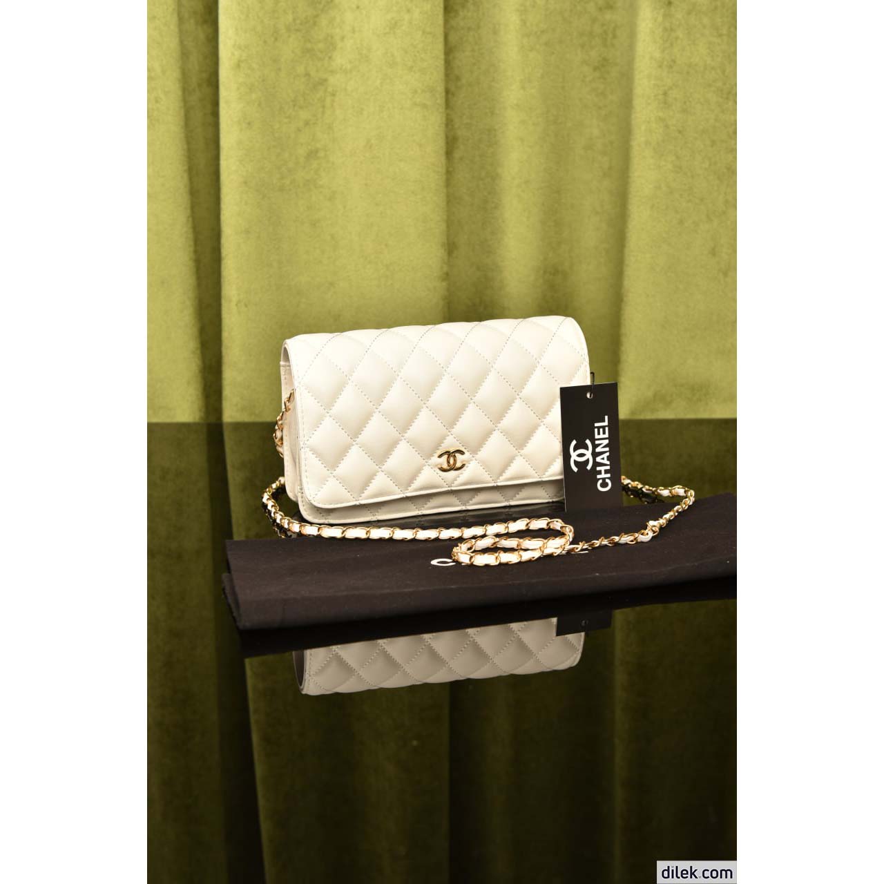Chanel Classic Wallet On Chain