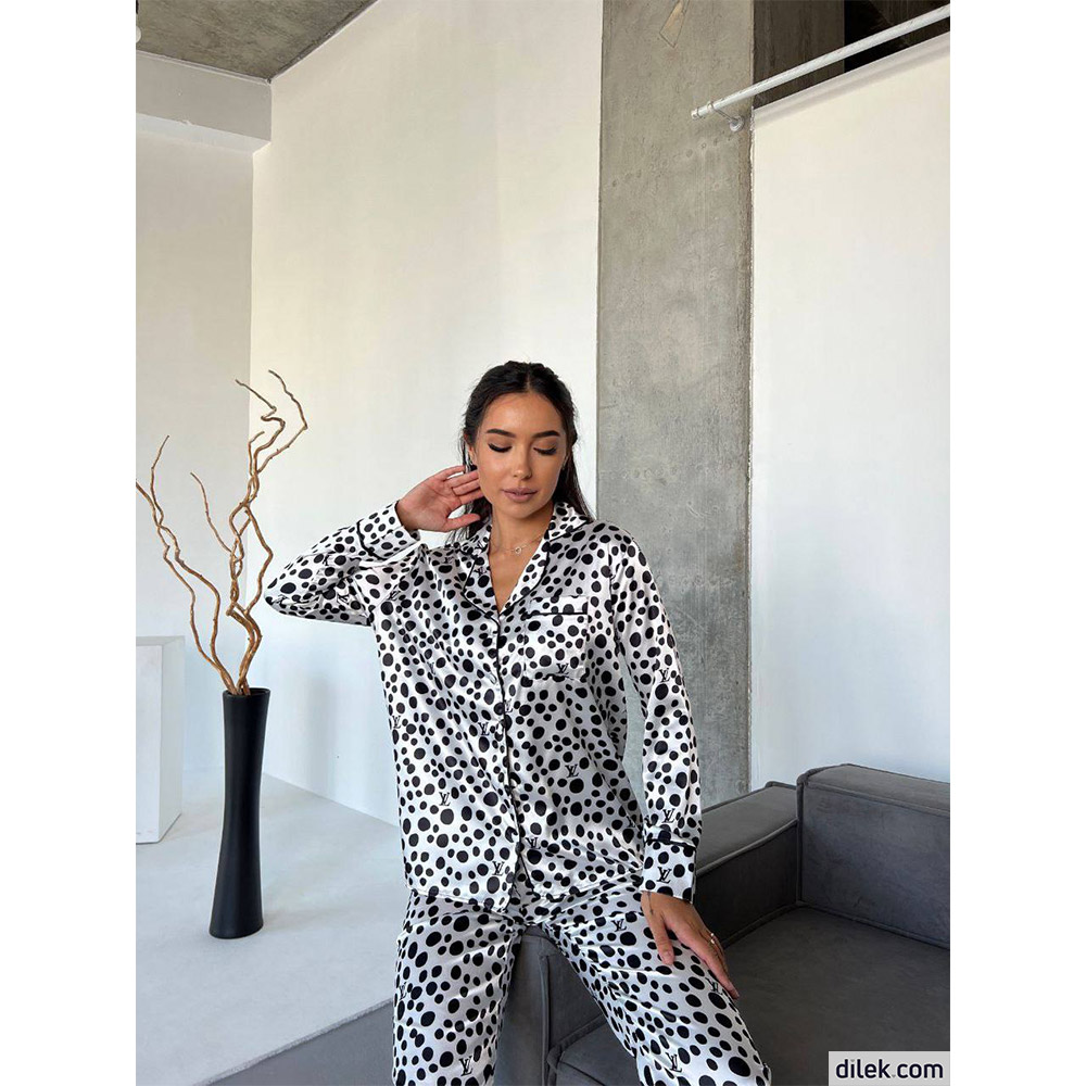 Louis Vuitton Women Pajamas