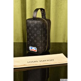 Louis Vuitton NBA Clorkroom Dopp Kit