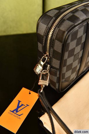 Louis Vuitton Pochette Kasai
